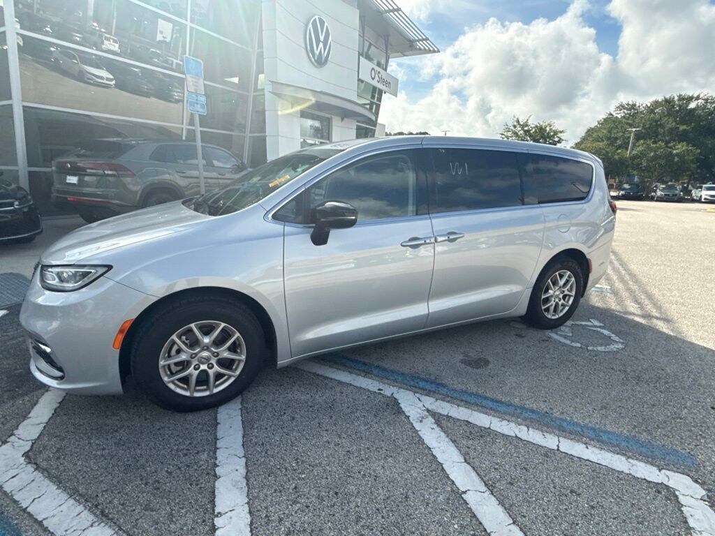 Used 2024 Chrysler Pacifica Touring L Van Passenger Van