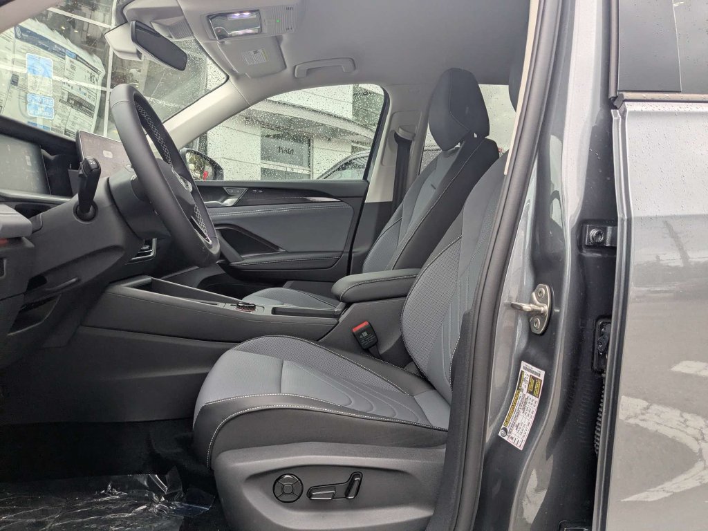 New 2026 Volkswagen Tiguan SE SUV