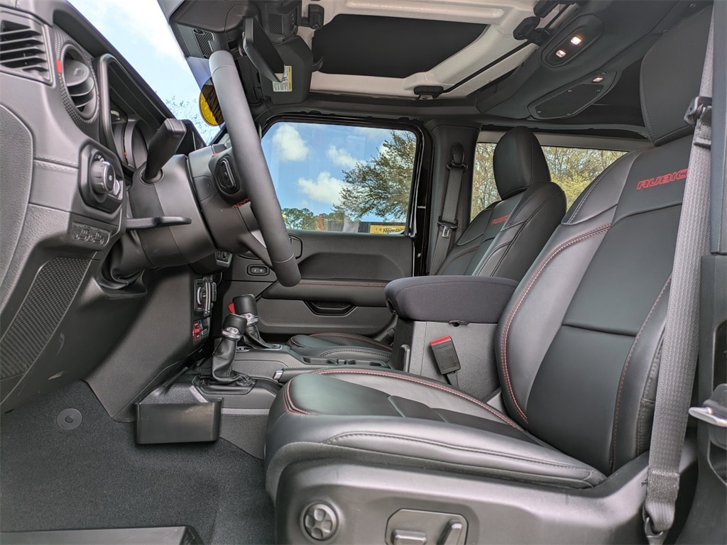 Used 2024 Jeep Wrangler Rubicon SUV