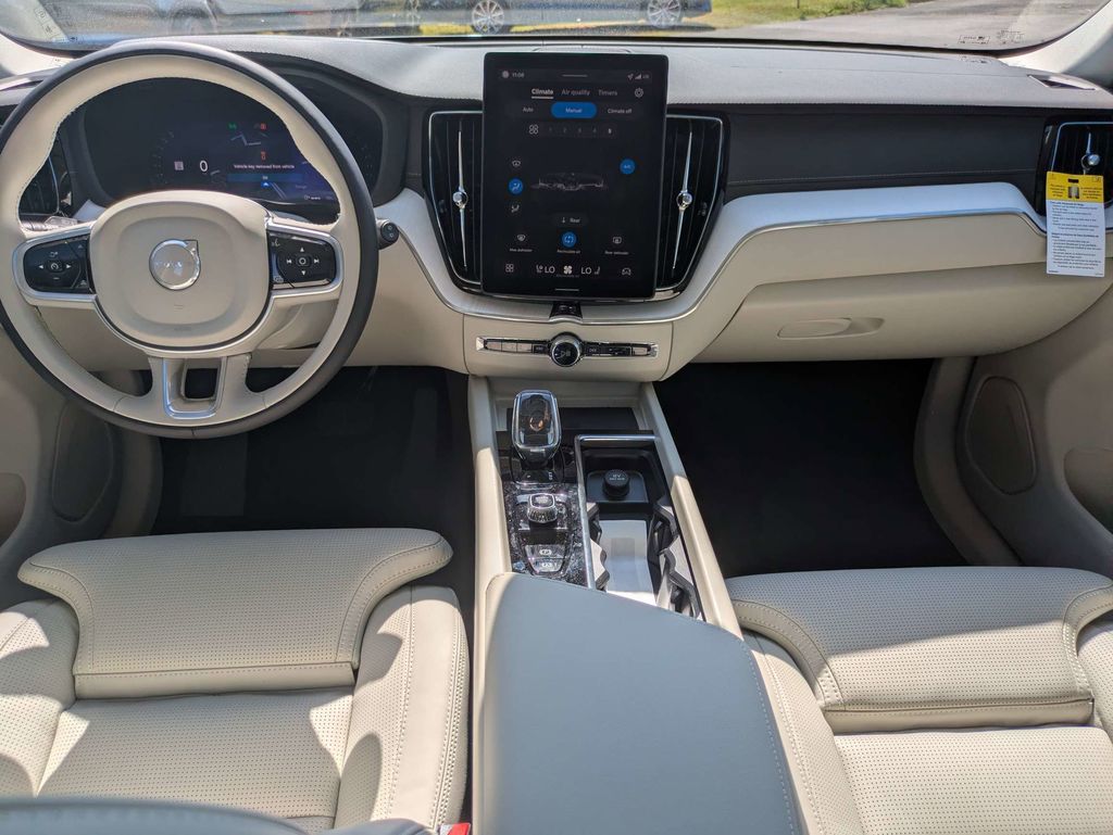 2026 Volvo XC60 Ultra - Photo 16