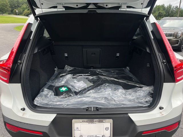 2025 Volvo XC40 Plus - Photo 29