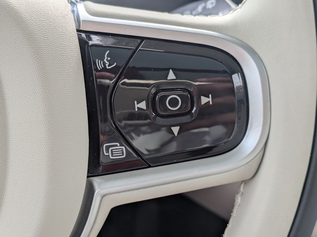 2026 Volvo XC90 Ultra - Photo 27