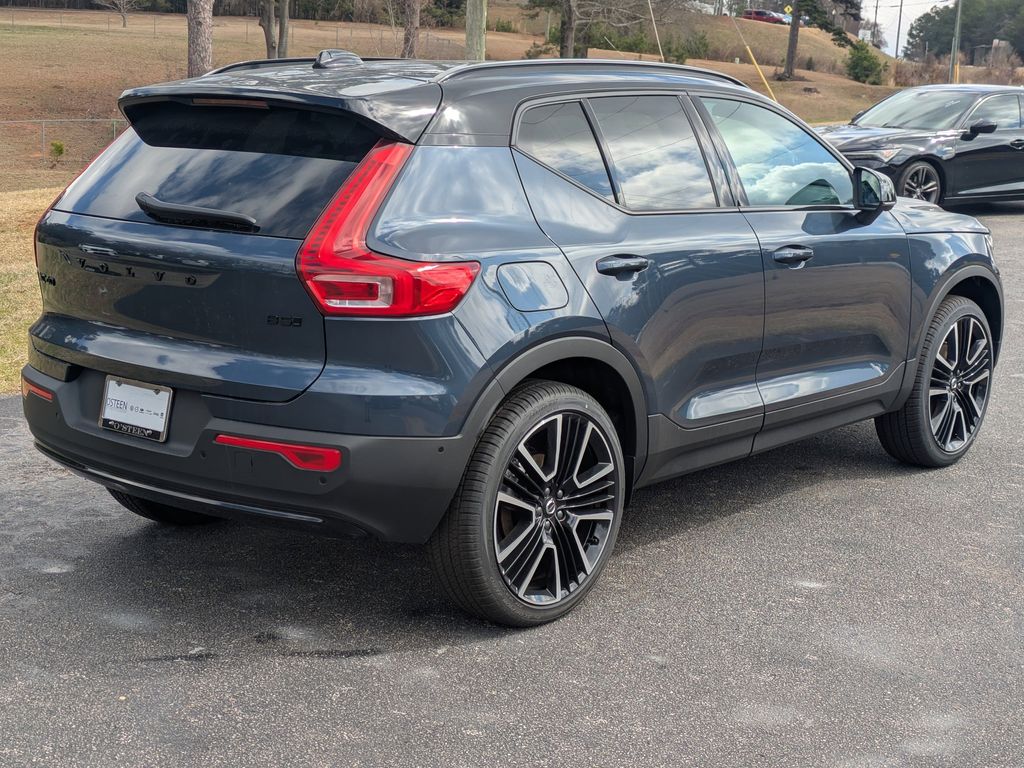 2026 Volvo XC40 Ultra Black Edition - Photo 6