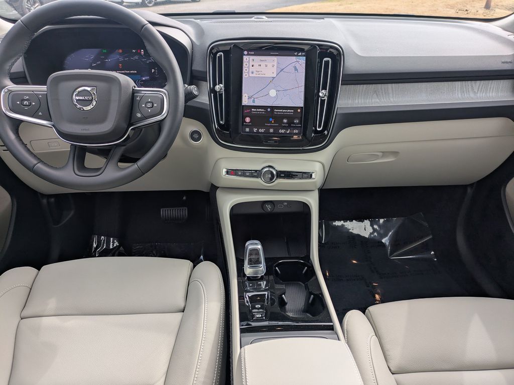 2026 Volvo XC40 Plus - Photo 15