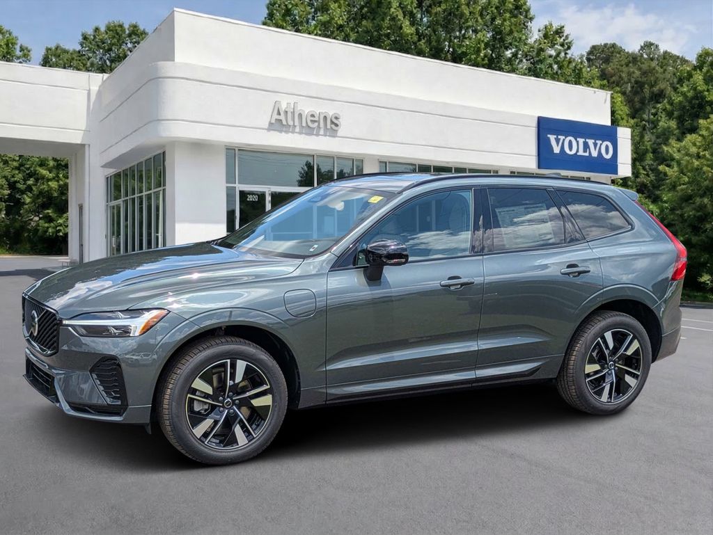 2026 Volvo XC60 T8 Core Dark AWD's photo