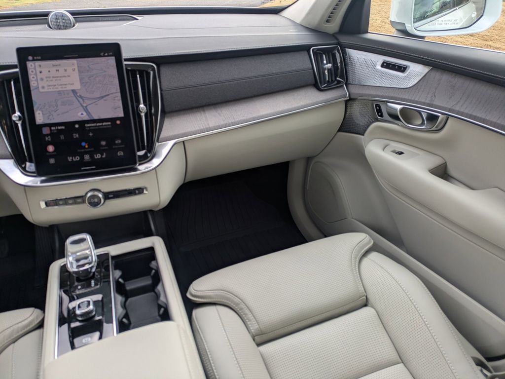 2026 Volvo XC90 Ultra - Photo 19