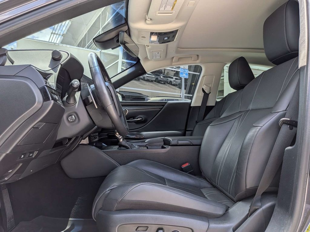 Used 2022 Lexus ES 350 Ultra Luxury Sedan