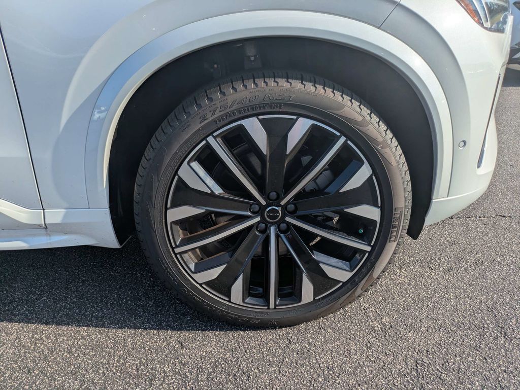 2026 Volvo XC90 Ultra - Photo 11