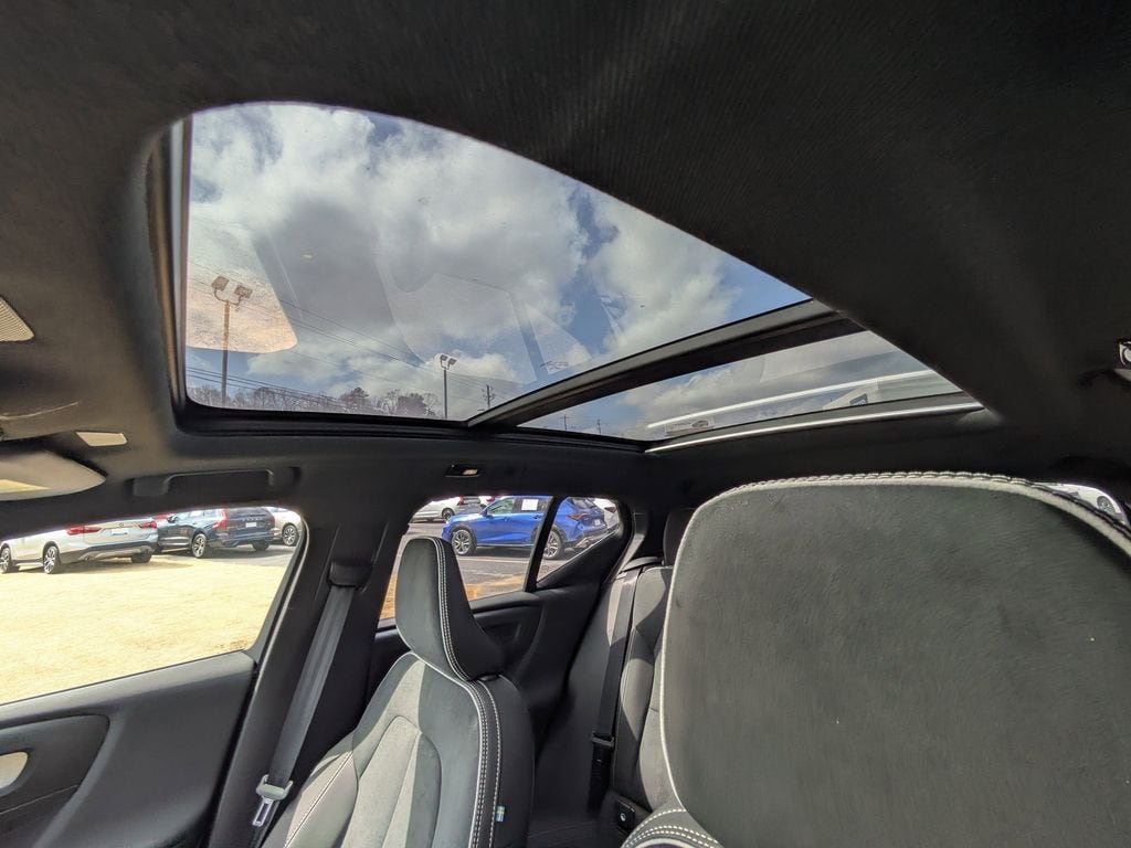 2026 Volvo XC40 Ultra Black Edition - Photo 21