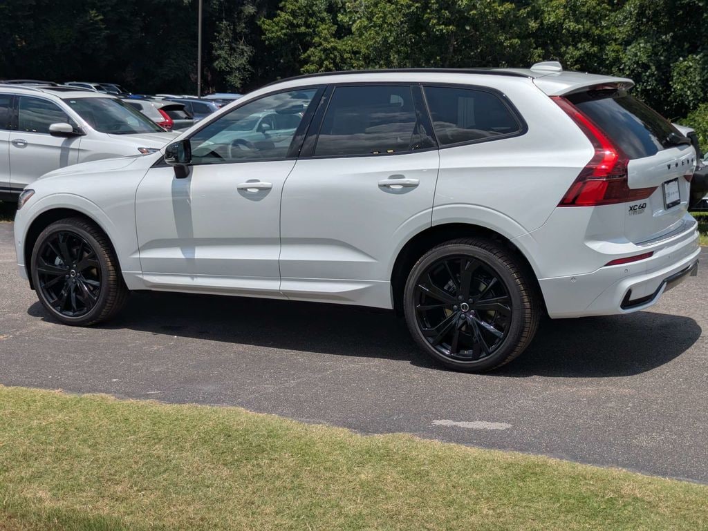 New 2026 Volvo XC60 B5 Ultra Black Edition SUV