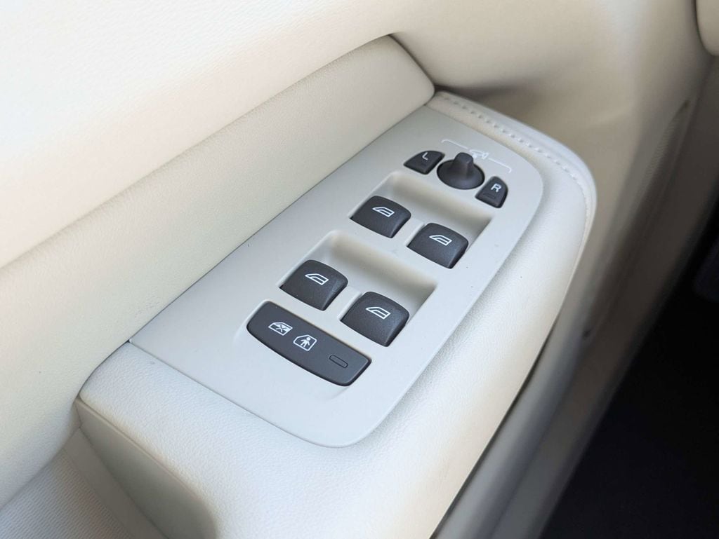 2026 Volvo XC60 Ultra - Photo 25
