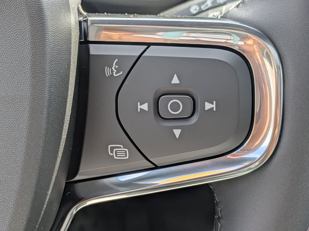 2026 Volvo XC40 Ultra Black Edition - Photo 27
