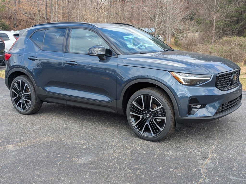 2026 Volvo XC40 Ultra Black Edition - Photo 8