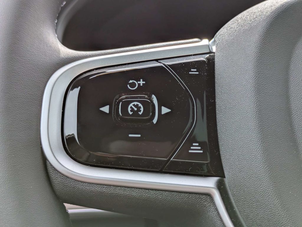 2026 Volvo XC90 Core - Photo 29