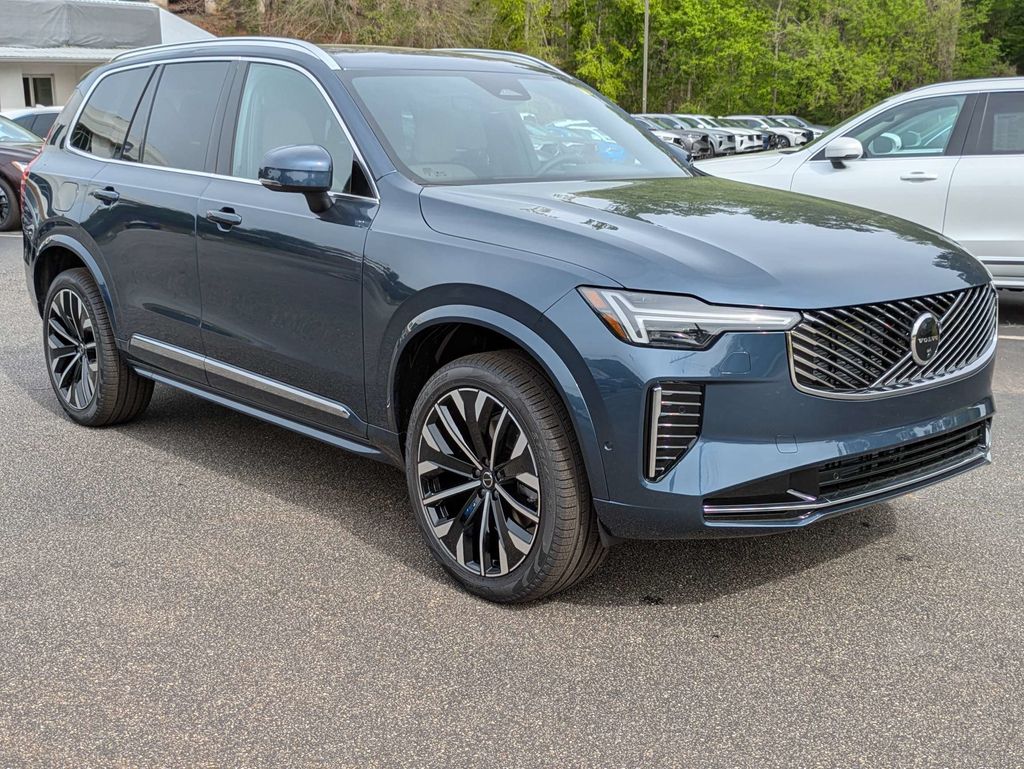2026 Volvo XC90 Core - Photo 8