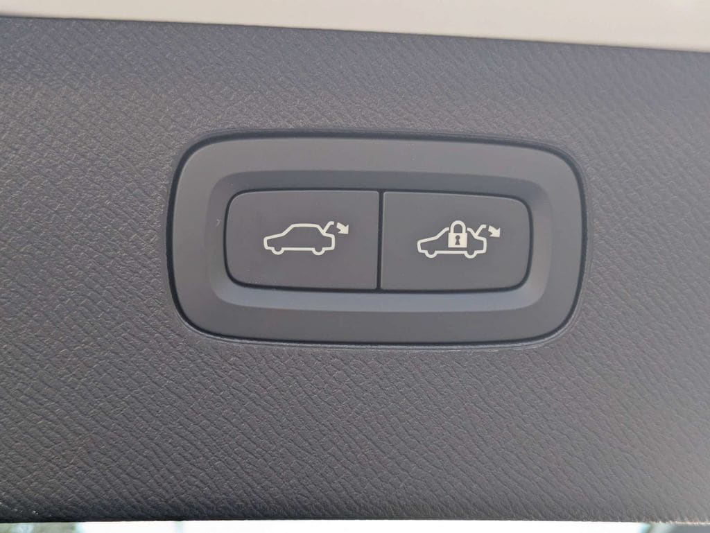 2026 Volvo XC90 Ultra - Photo 14
