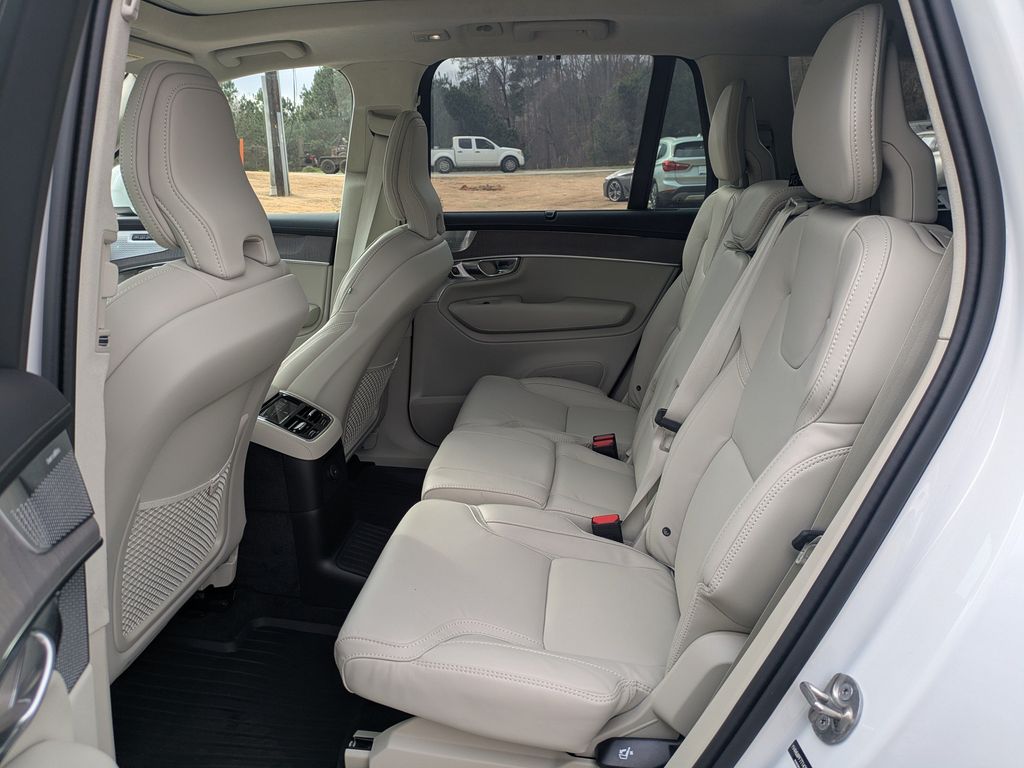 2026 Volvo XC90 Ultra - Photo 14
