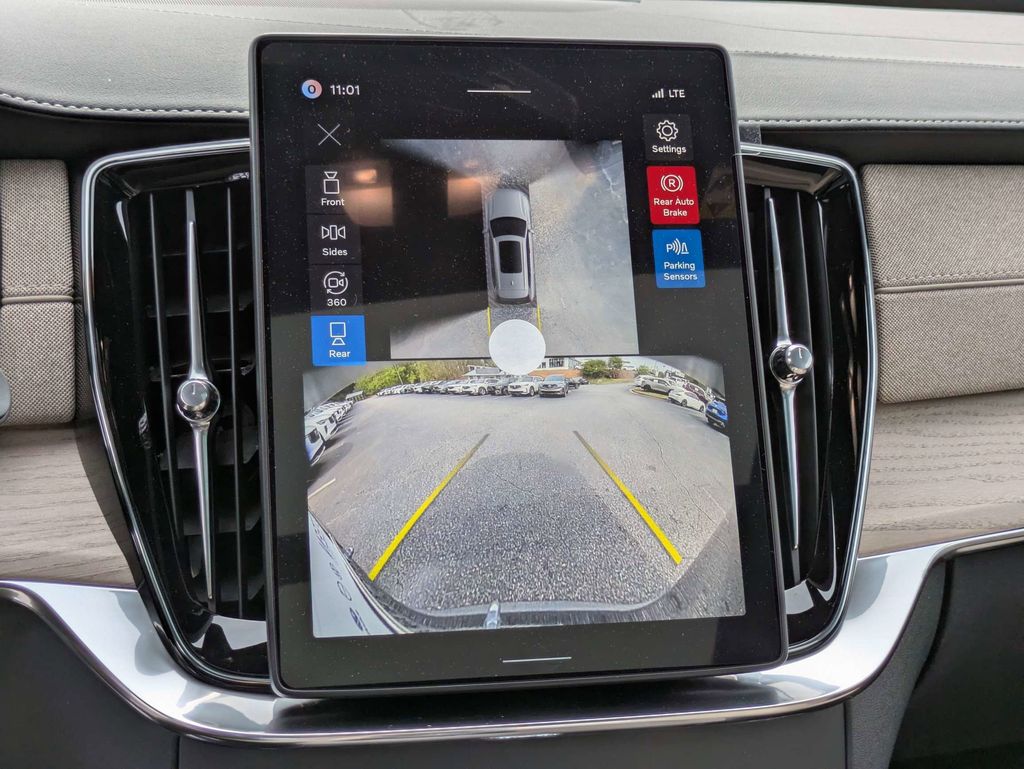 2026 Volvo XC90 Core - Photo 24
