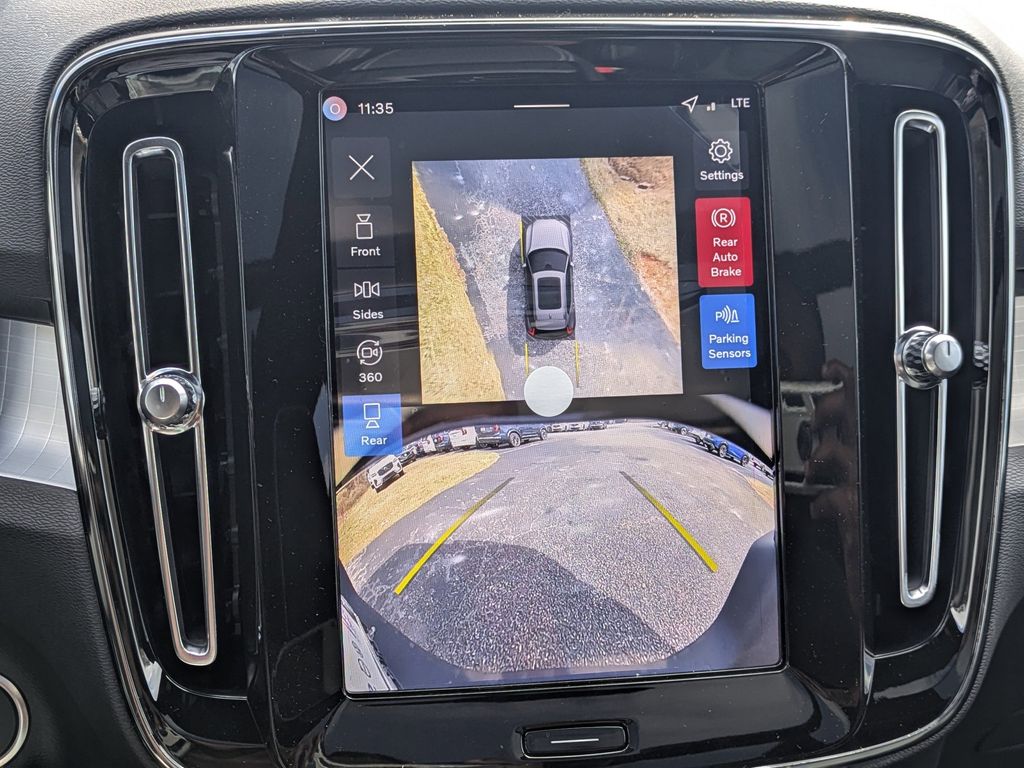 2026 Volvo XC40 Ultra Black Edition - Photo 23