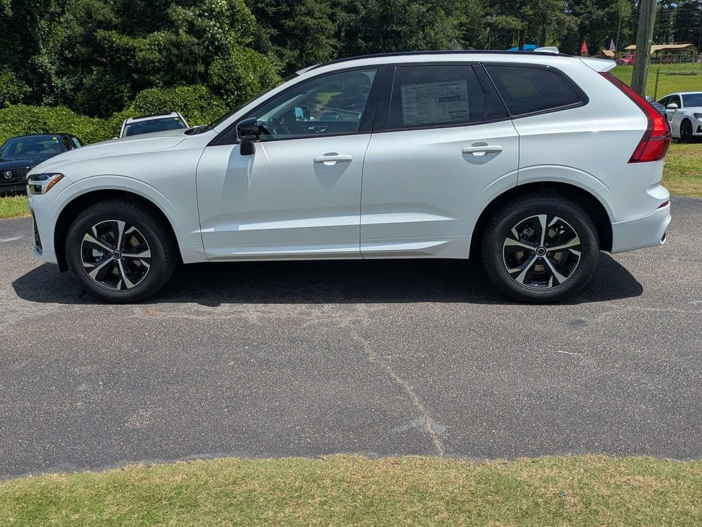 New 2026 Volvo XC60 B5 Core SUV