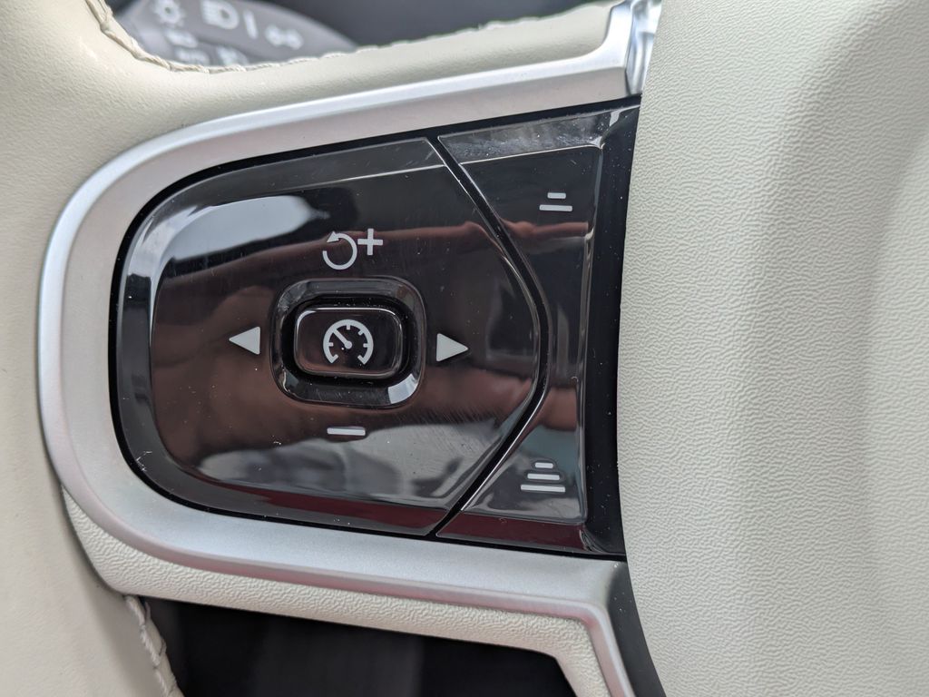 2026 Volvo XC90 Ultra - Photo 26