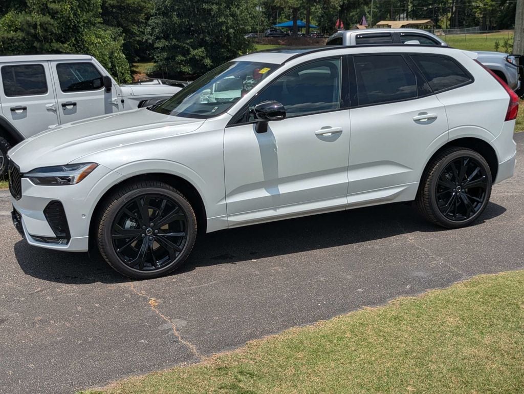 New 2026 Volvo XC60 B5 Ultra Black Edition SUV
