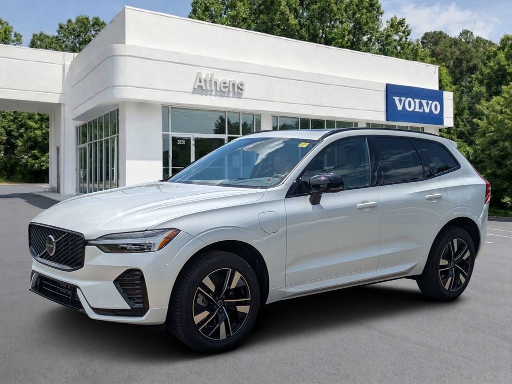 2026 Volvo XC60 T8 Core Dark AWD's photo