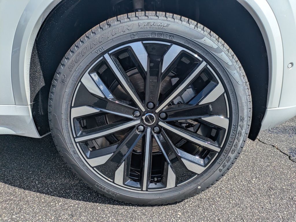2026 Volvo XC90 Ultra - Photo 12