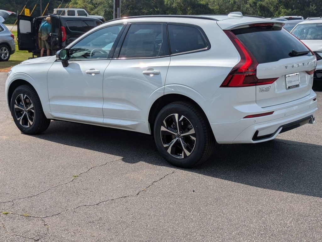 New 2026 Volvo XC60 B5 Core SUV
