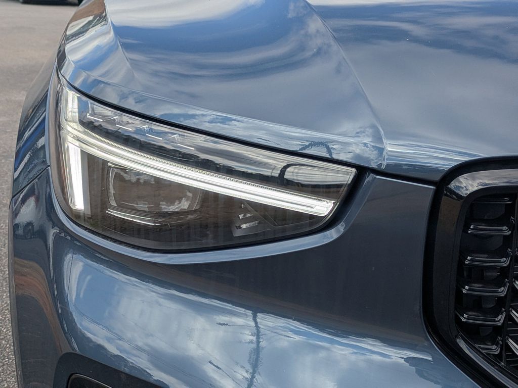 2026 Volvo XC40 Ultra Black Edition - Photo 10
