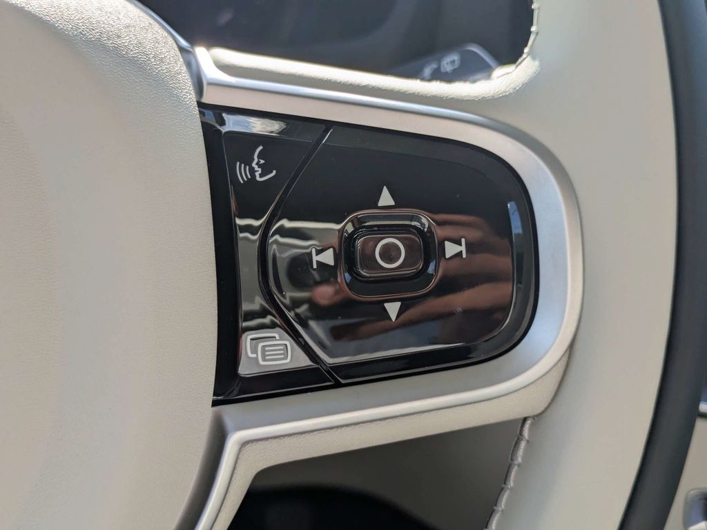 2026 Volvo XC90 Ultra - Photo 27