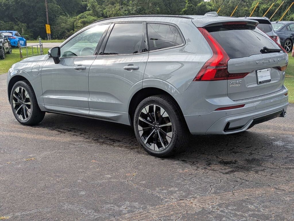 New 2026 Volvo XC60 plug-in hybrid T8 Plus SUV
