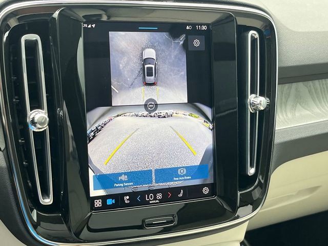2025 Volvo XC40 Plus - Photo 26