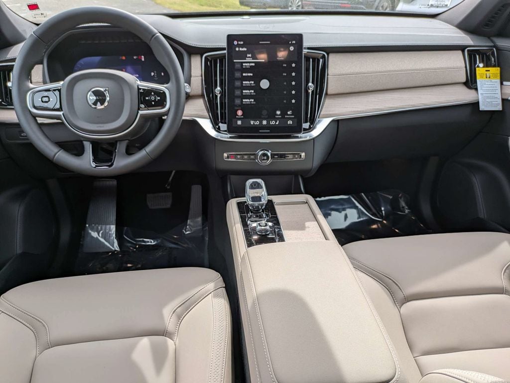 2026 Volvo XC90 Core - Photo 16