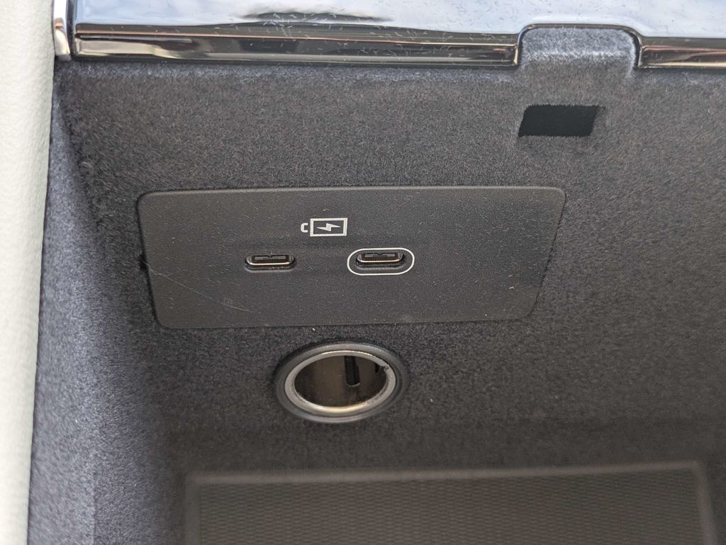 2026 Volvo XC90 Ultra - Photo 24