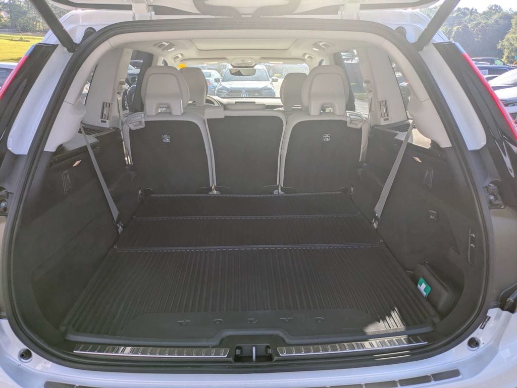 2026 Volvo XC90 Ultra - Photo 13