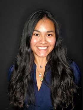 Staff member Lilly T. from ID_d02748