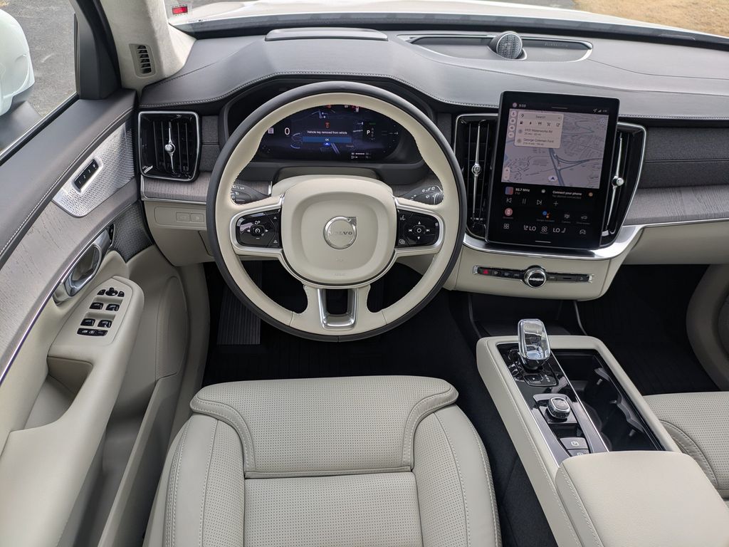 2026 Volvo XC90 Ultra - Photo 16