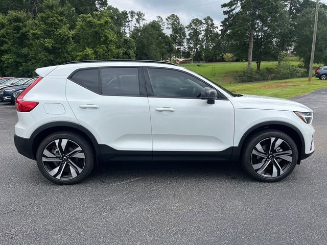 2025 Volvo XC40 Plus - Photo 7