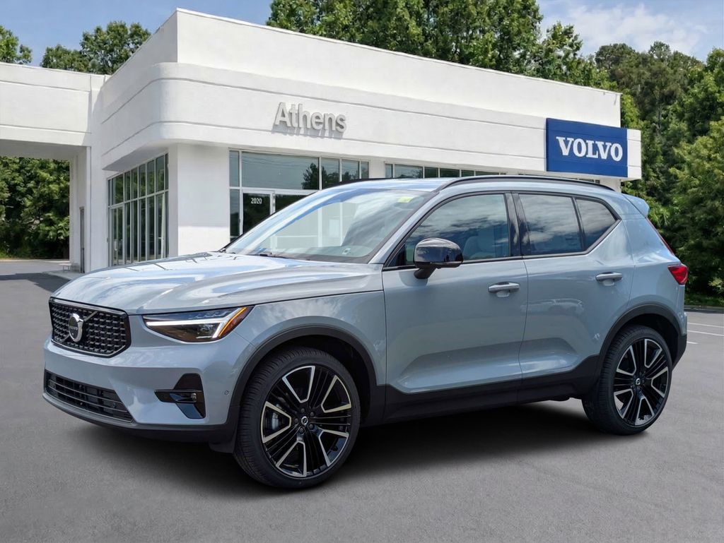2026 Volvo XC40