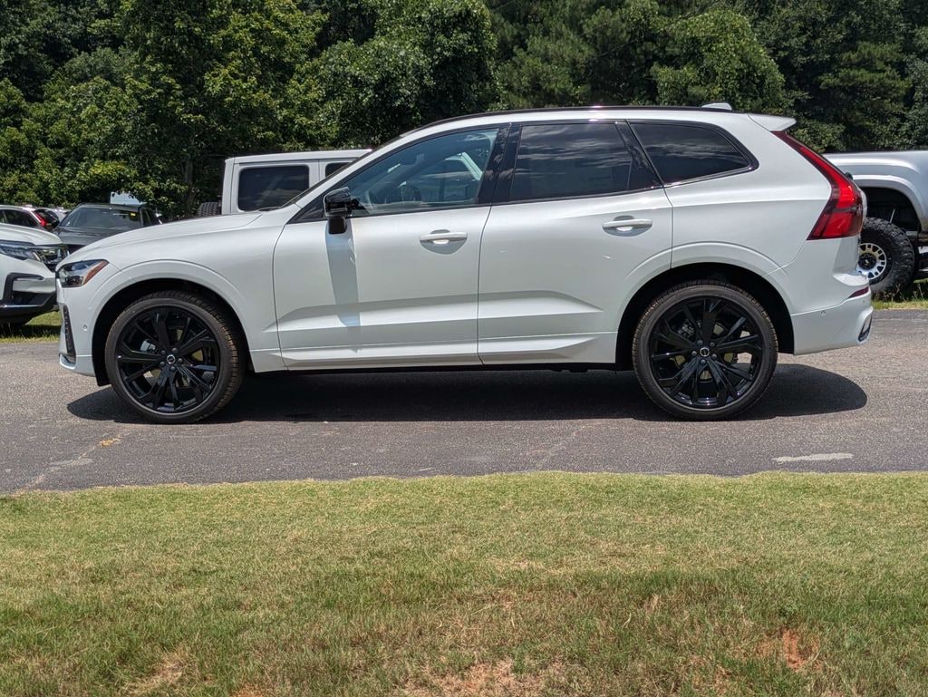 New 2026 Volvo XC60 B5 Ultra Black Edition SUV