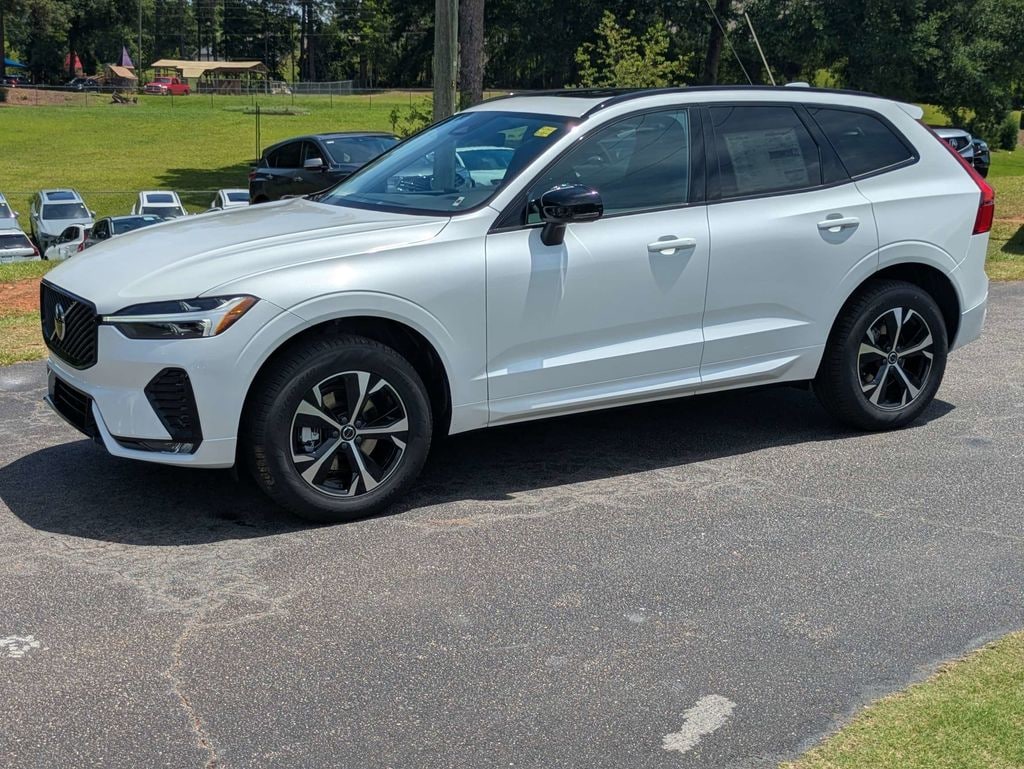 New 2026 Volvo XC60 B5 Core SUV