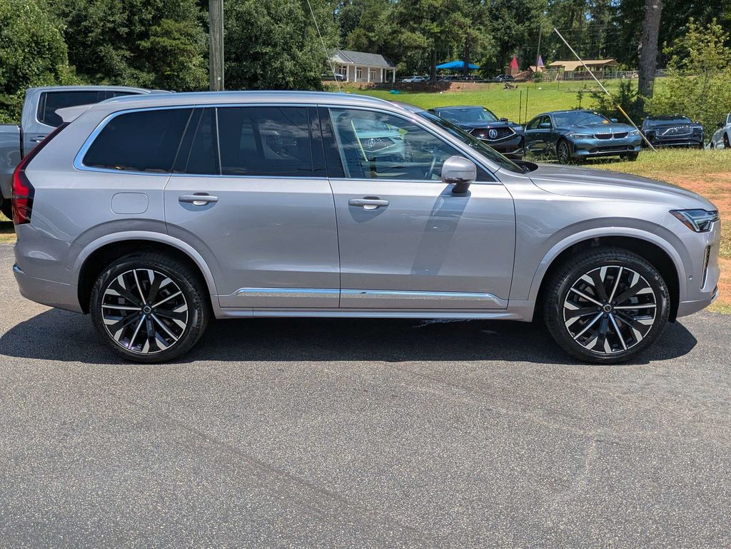 2026 Volvo XC90 Plus - Photo 7