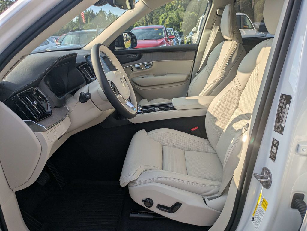 2026 Volvo XC90 Ultra - Photo 21