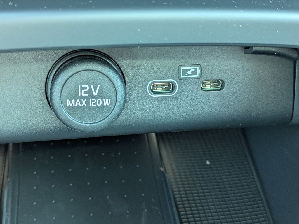 2026 Volvo XC40 Ultra Black Edition - Photo 24