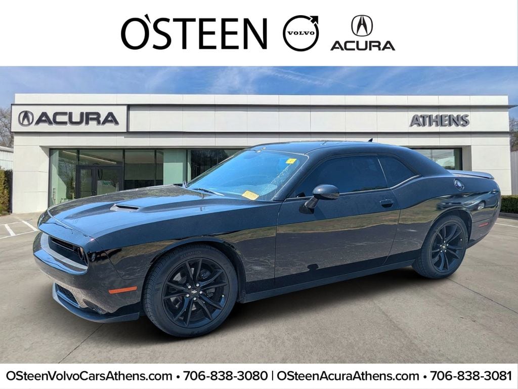Used 2018 Dodge Challenger SXT Coupe