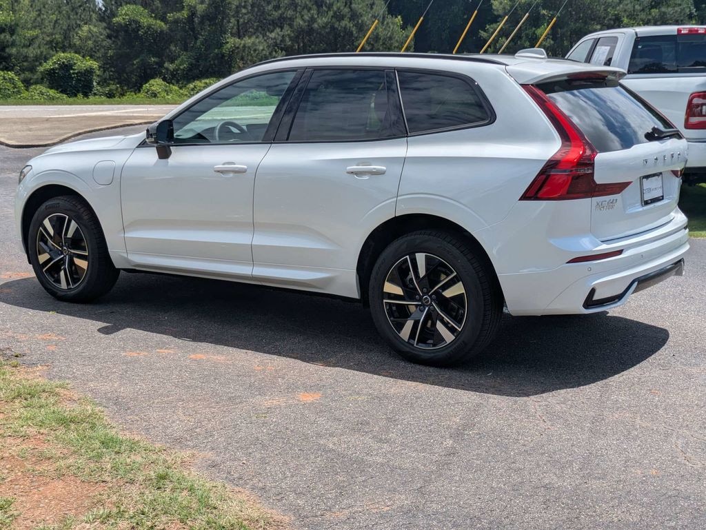 New 2026 Volvo XC60 plug-in hybrid T8 Core SUV