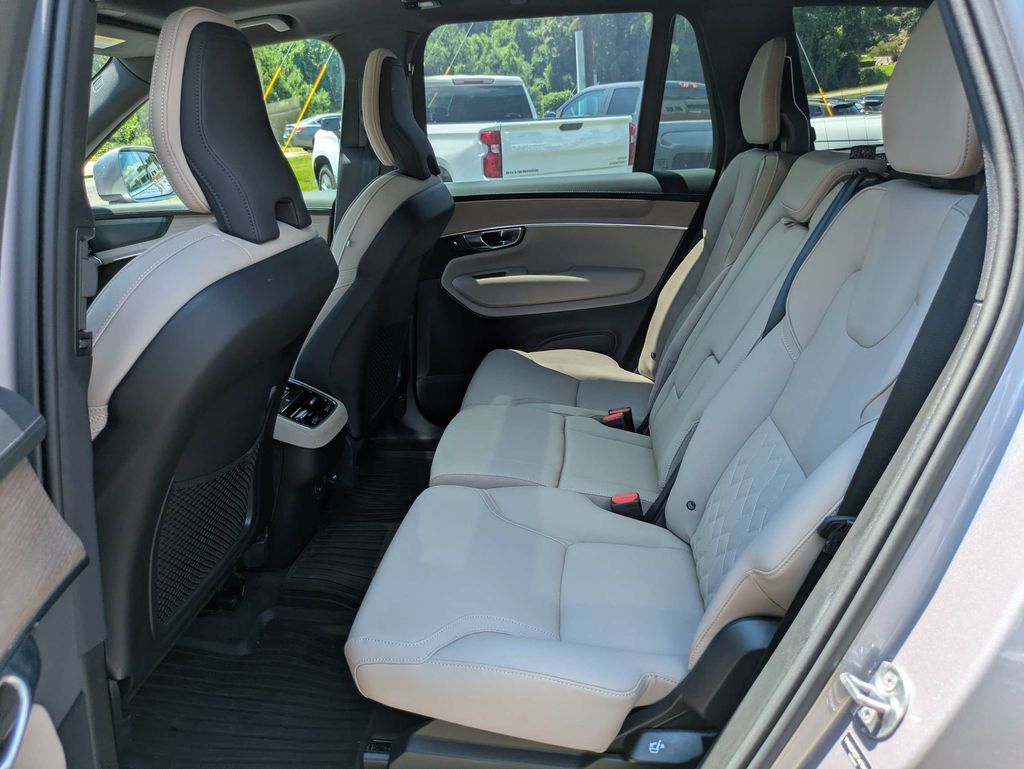 2026 Volvo XC90 Plus - Photo 15