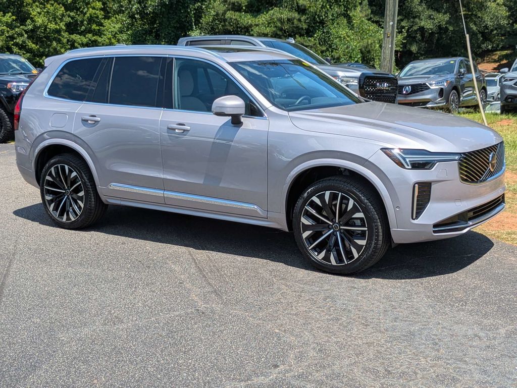 2026 Volvo XC90 Plus - Photo 8