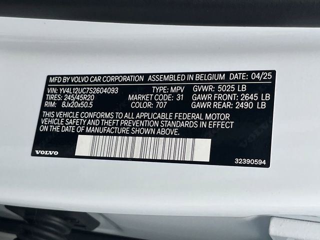 2025 Volvo XC40 Plus - Photo 37